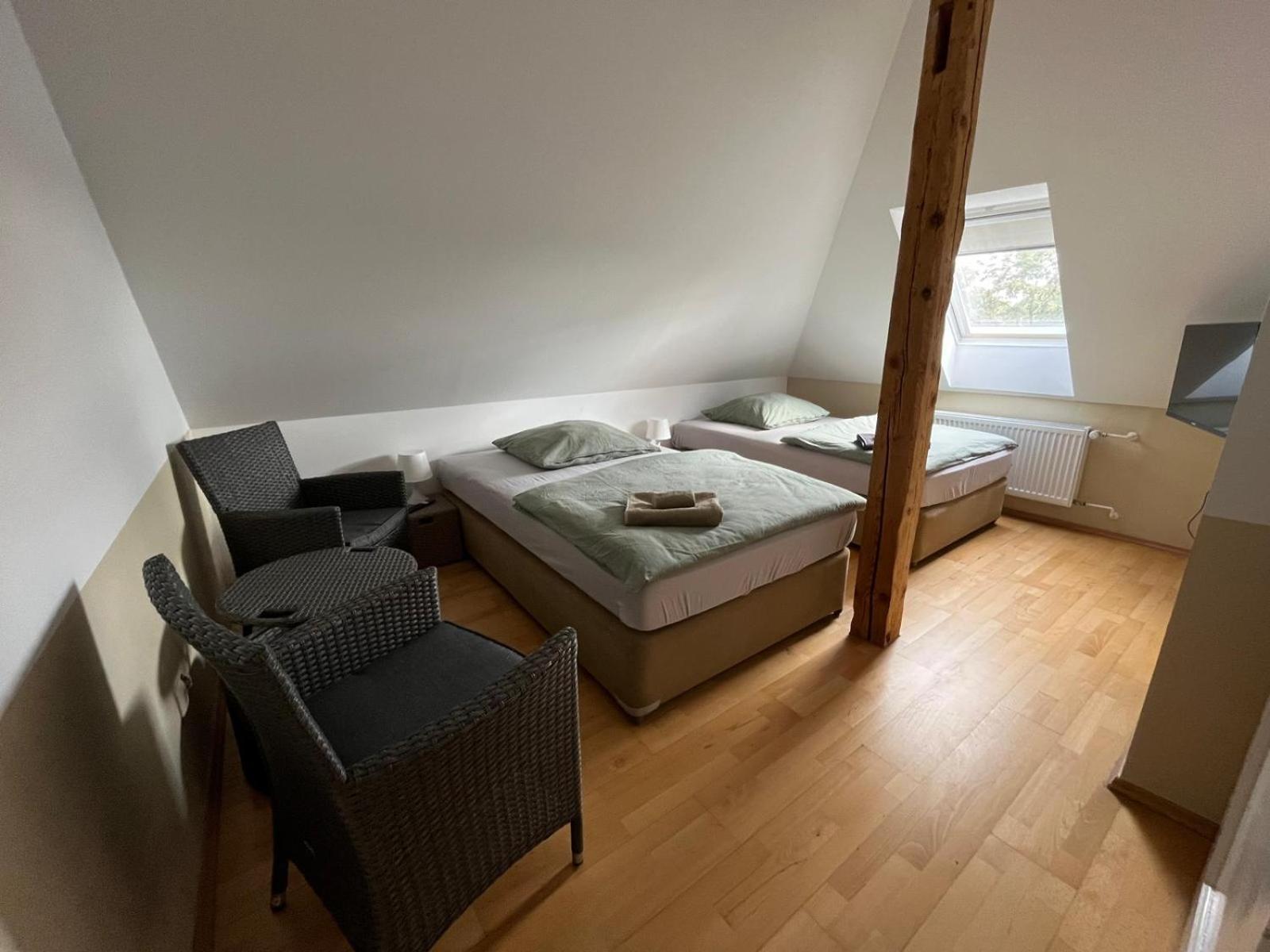 Doppelzimmer-Bad-Kuehlschrank-Tv-19 Meine 외부 사진