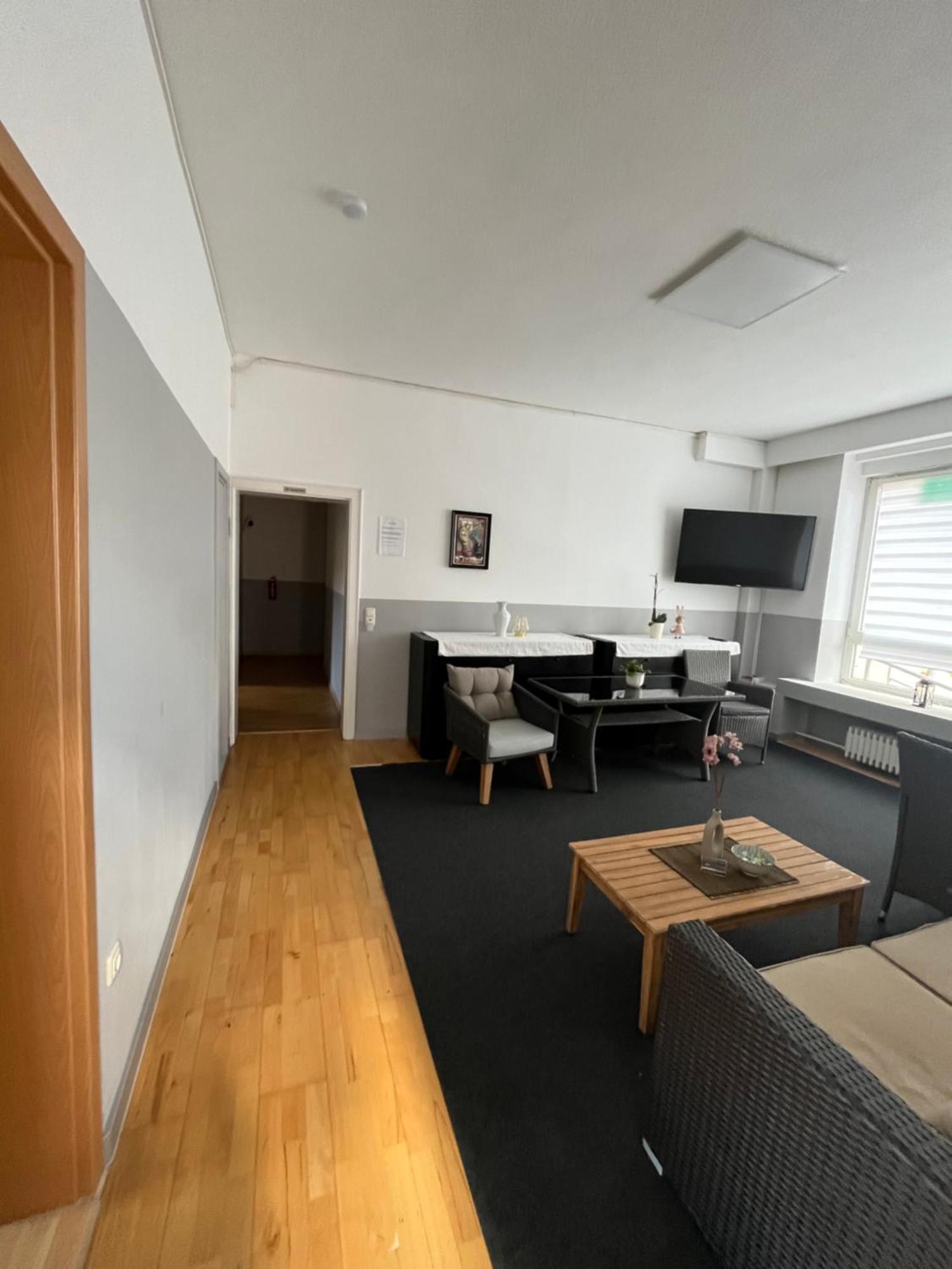 Doppelzimmer-Bad-Kuehlschrank-Tv-19 Meine 외부 사진