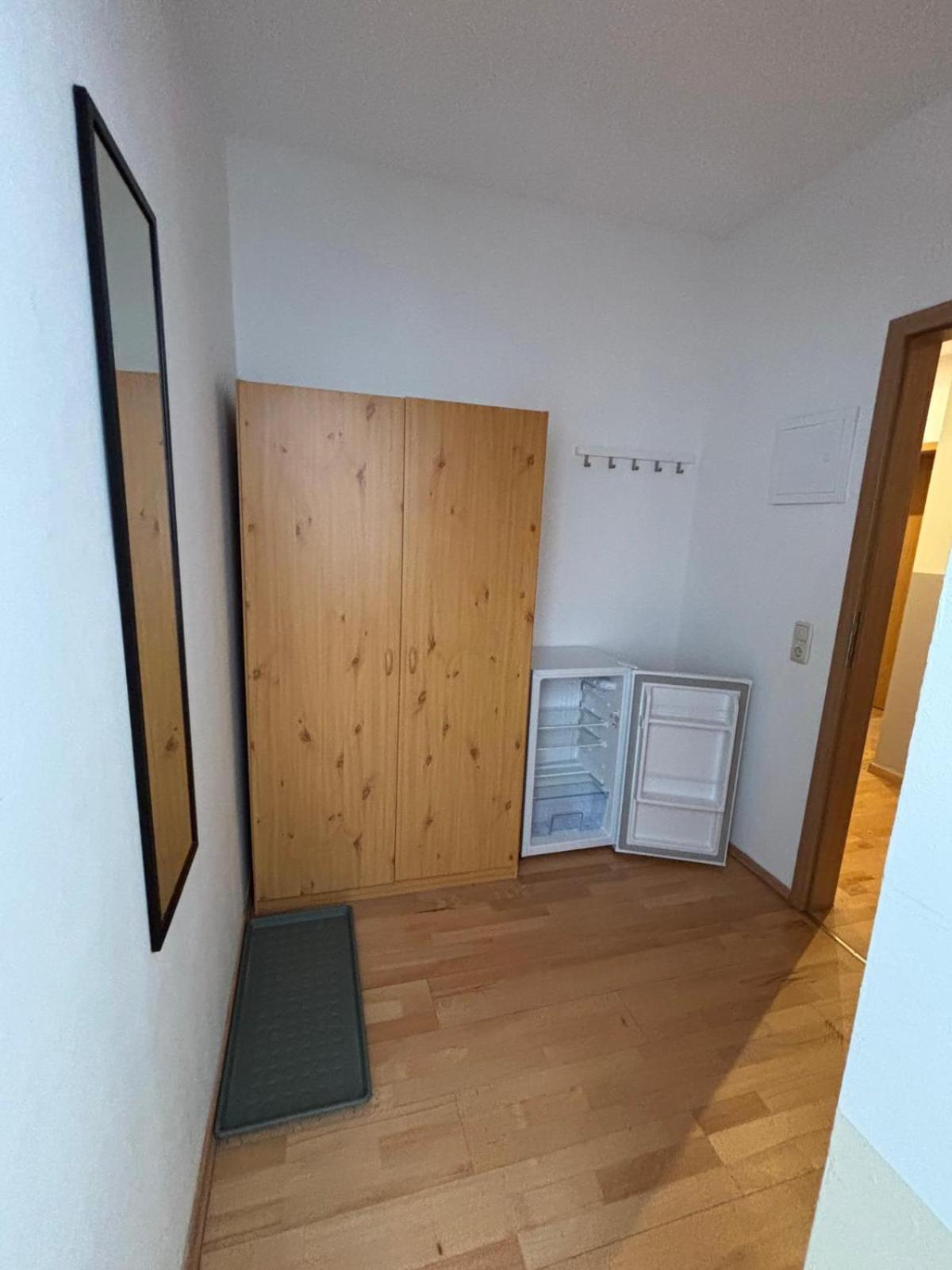 Doppelzimmer-Bad-Kuehlschrank-Tv-19 Meine 외부 사진